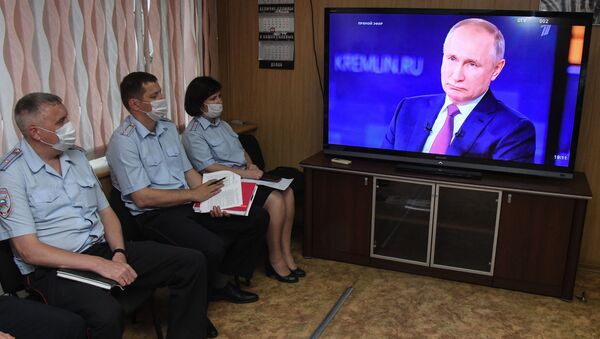 Russia Putin Direct Line - 俄罗斯卫星通讯社