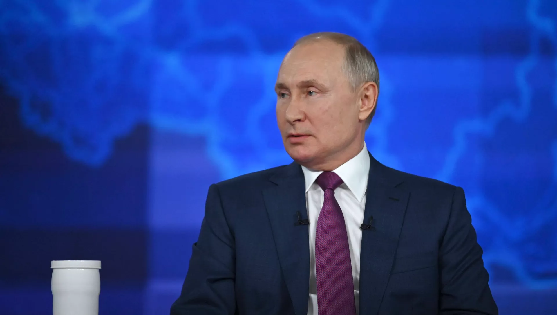 Прямая линия с президентом РФ Владимиром Путиным