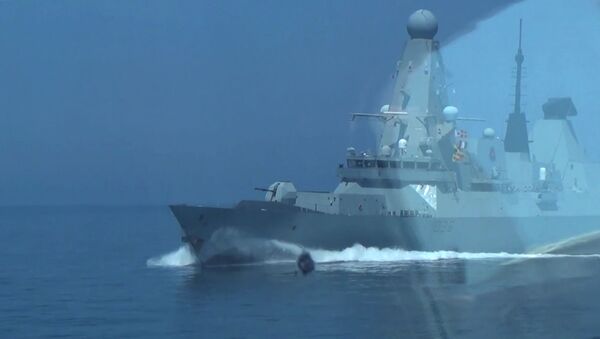 Эсминец Defender ВМС Великобритании в районе мыса Фиолент - 俄羅斯衛星通訊社