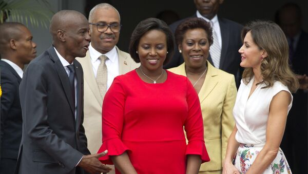 Президент Гаити Жовенель Мойс и первая леди Мартин Моис принимают королеву Испании Летицию Ортис в Национальном дворце в Порт-о-Пренсе, Гаити - 俄罗斯卫星通讯社