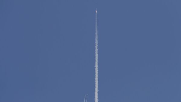 Ракетоплан Virgin Galactic выпущен базовым кораблем, направляющимся в космос с основателем Ричардом Брэнсоном на борту - 俄罗斯卫星通讯社