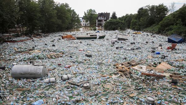 Мусор после проливных дождей в Бад-Нойенар-Арвайлере, Германия  - 俄羅斯衛星通訊社