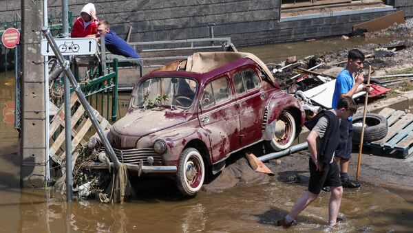 比利时，被洪水损坏的车辆。 - 俄罗斯卫星通讯社
