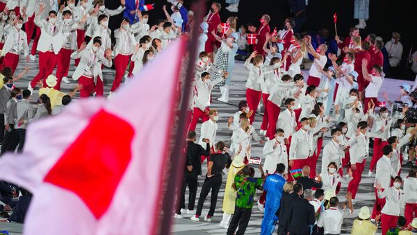Спортсмены сборной Японии во время парада атлетов на церемонии открытия XXXII летних Олимпийских игр в Токио. - 俄罗斯卫星通讯社