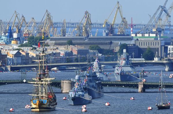  俄罗斯各地举行活动庆祝海军节 - 俄罗斯卫星通讯社
