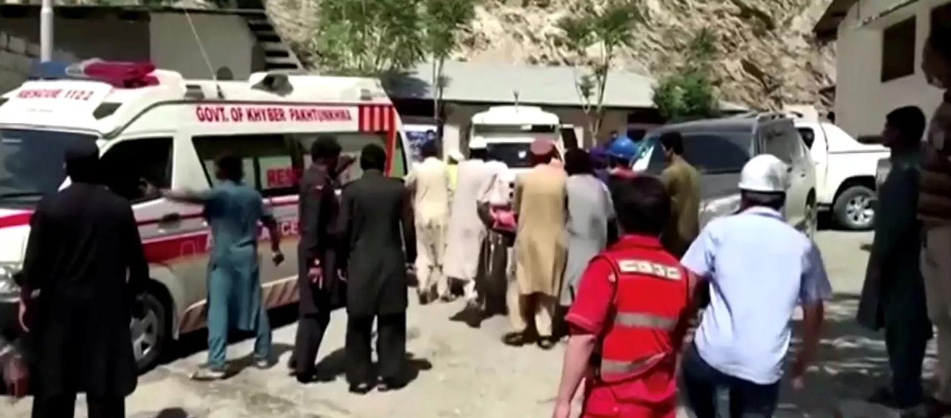 Deadly bus blast in Upper Kohistan - 俄羅斯衛星通訊社, 1920, 18.10.2021