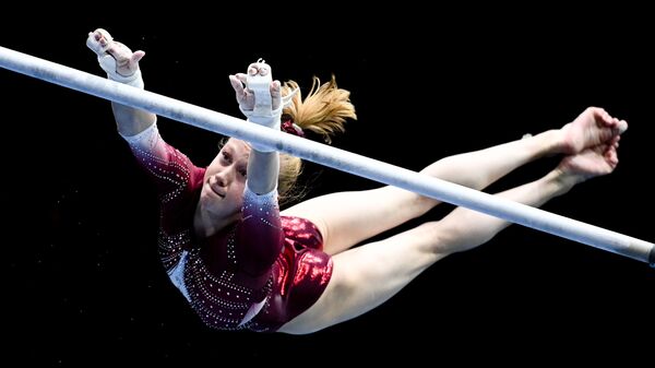 俄羅斯競技體操奧運冠軍維多利亞·利斯圖諾娃 - 俄羅斯衛星通訊社