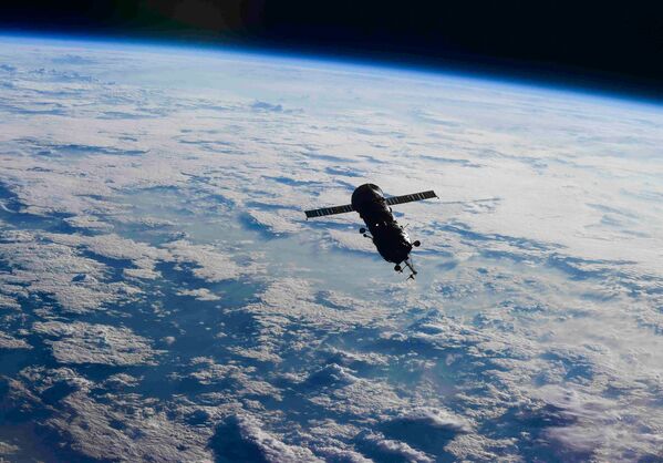 俄羅斯碼頭號節點艙從國際空間站脫離，重新進入地球大氣層 - 俄羅斯衛星通訊社