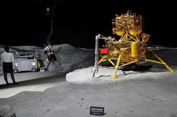 上海天文館的月球模型  - 俄羅斯衛星通訊社