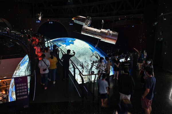 上海天文館的參觀者 - 俄羅斯衛星通訊社