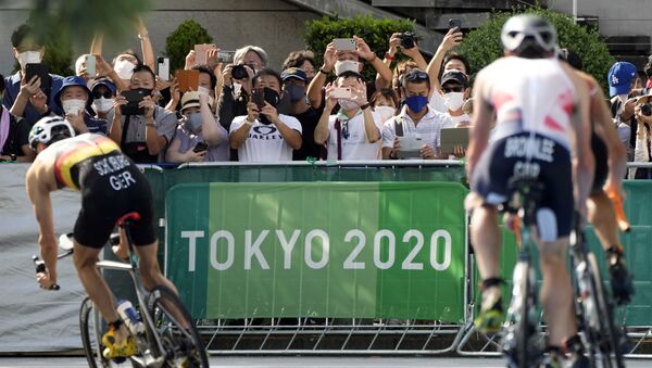 Зрители во время триатлона на Олимпиаде-2020 в Токио  - 俄羅斯衛星通訊社