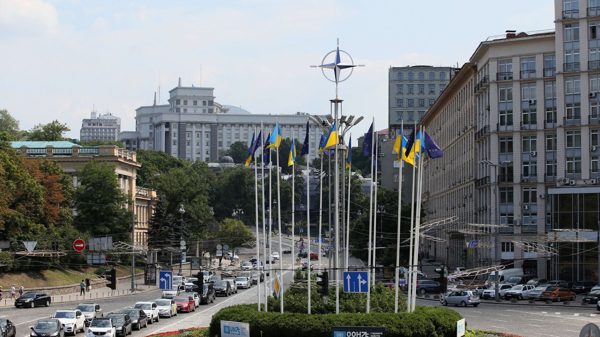 Эмблема НАТО на Европейской площади в Киеве - 俄罗斯卫星通讯社, 1920, 21.08.2021