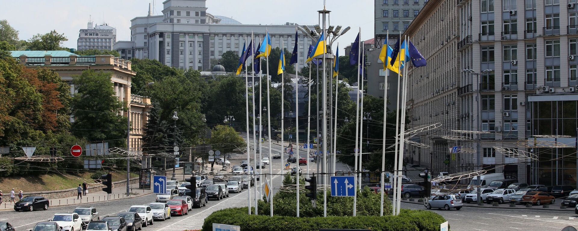 媒体：泽连斯基在领土让步问题上面临压力 - 俄罗斯卫星通讯社, 1920, 24.08.2025