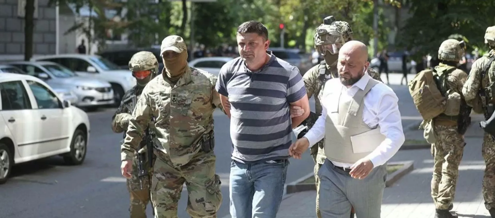 Мужчину, угрожавшего взорвать здание правительства Украины, задержали - 俄羅斯衛星通訊社, 1920, 04.08.2021
