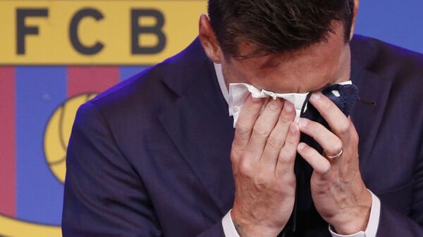梅西在巴萨罗那俱乐部的告别新闻发布会上落泪 - 俄罗斯卫星通讯社