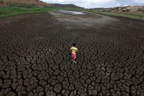 乾枯的巴西博凱朗水庫。 - 俄羅斯衛星通訊社