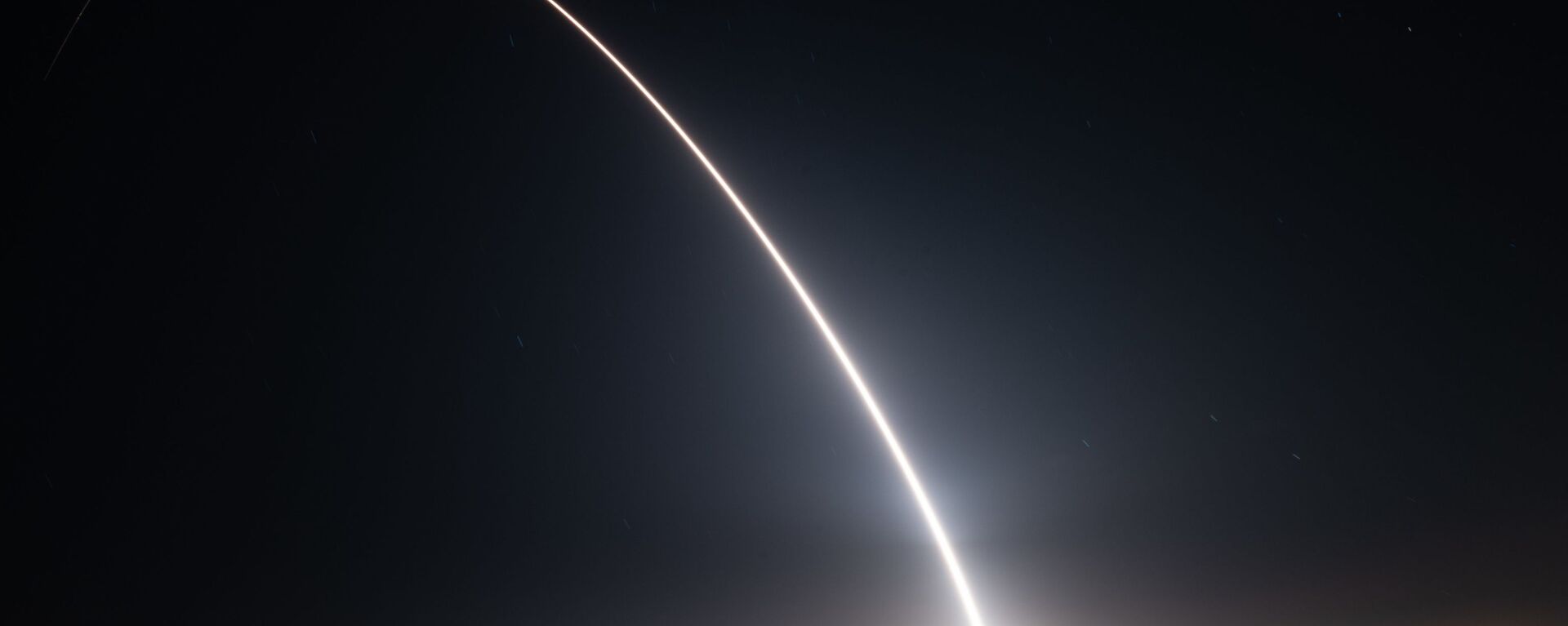 Испытательный запуск межконтинентальной баллистической ракеты (МБР) Minuteman III в США - 俄羅斯衛星通訊社, 1920, 12.08.2021