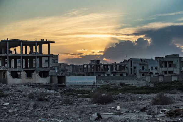 在敘利亞拉卡拍攝的被毀壞的房屋。 - 俄羅斯衛星通訊社