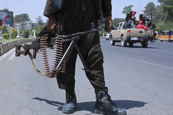 阿富汗赫拉特市街頭的塔利班武裝分子。 - 俄羅斯衛星通訊社