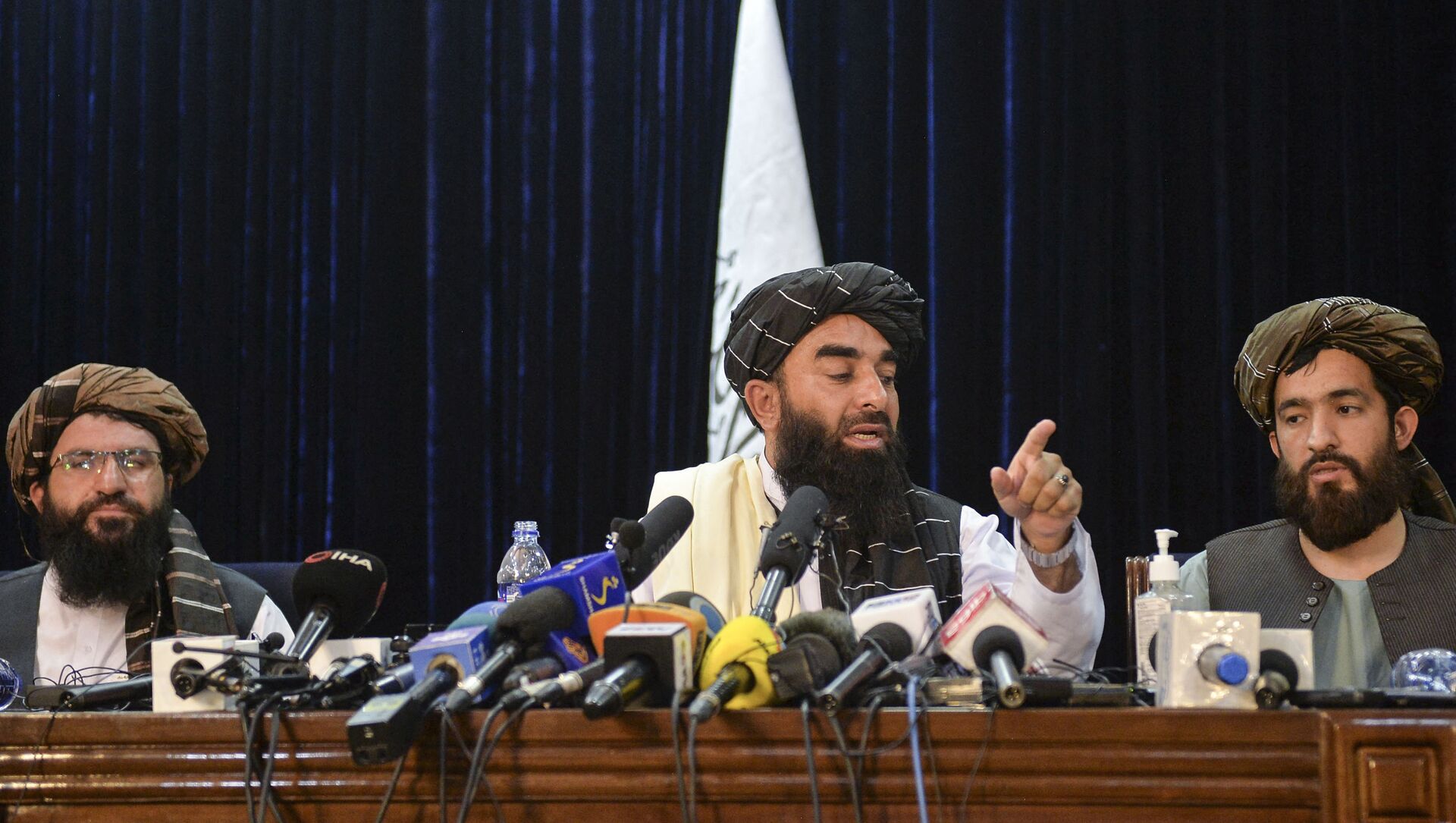 Представитель Талибана Забихулла Муджахид на пресс-конференции в Кабуле, Афганистан  - 俄羅斯衛星通訊社, 1920, 24.08.2021