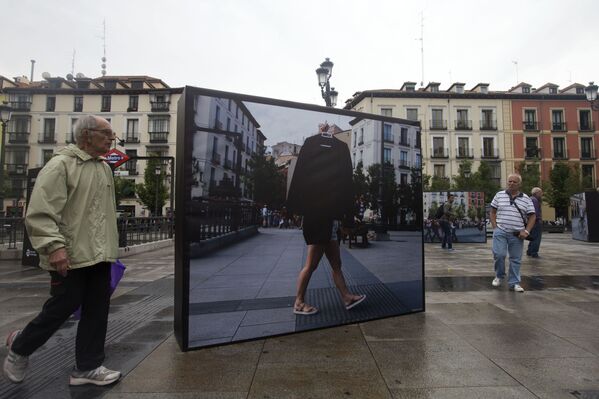 馬德里歌劇院的露天攝影展，西班牙 - 俄羅斯衛星通訊社