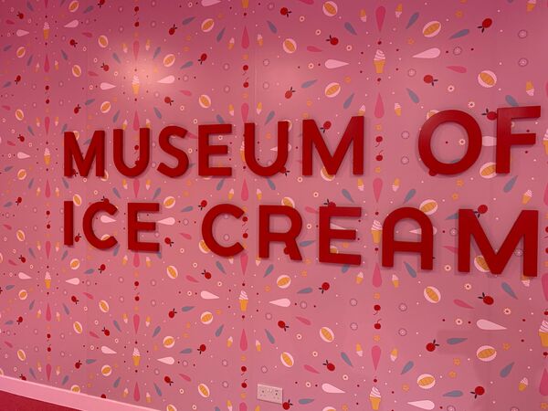 新加坡冰激凌博物馆名牌。 - 俄罗斯卫星通讯社