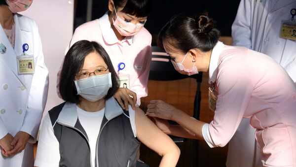 Цай Инвэнь сделала прививку тайваньской вакциной - 俄羅斯衛星通訊社