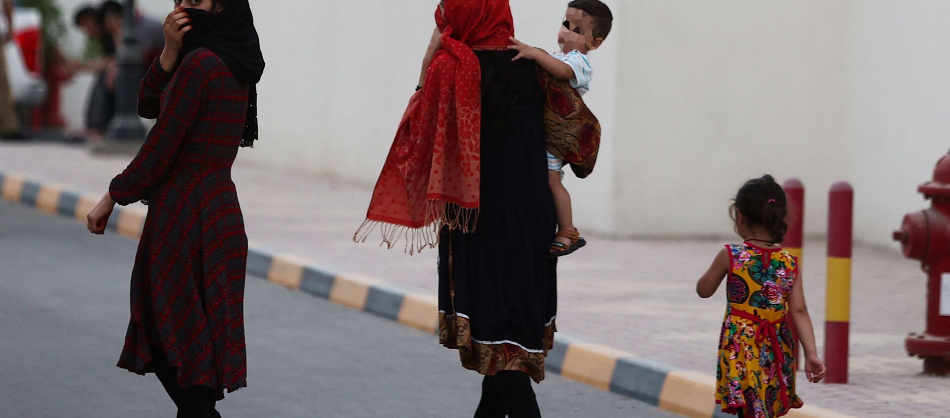 Афганские дети и женщины в комплексе вилл в Катаре  - 俄罗斯卫星通讯社, 1920, 06.09.2021