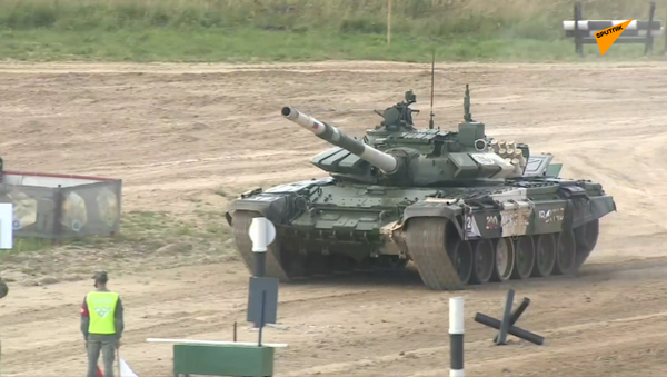  “坦克两项”比赛单车赛第一组比赛结束 - 俄罗斯卫星通讯社