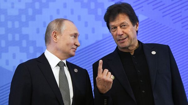 俄罗斯总统弗拉基米尔·普京与巴基斯坦总理伊姆兰·汗 - 俄罗斯卫星通讯社