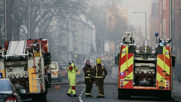 英国皇家利明顿温泉市发生爆炸事件引发工业设施起火 - 俄罗斯卫星通讯社