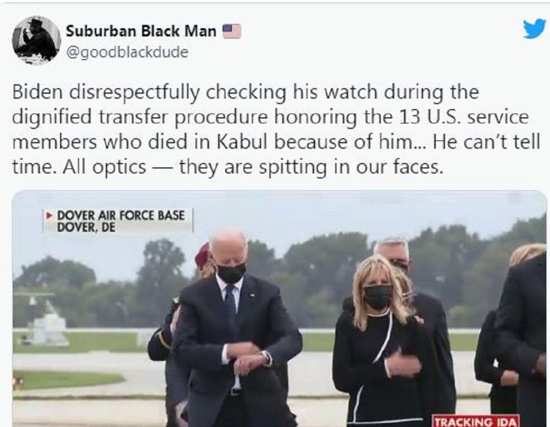 拜登在陣亡士兵追悼儀式上偷偷看表 - 俄羅斯衛星通訊社, 1920, 30.08.2021