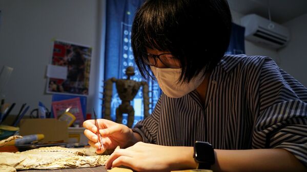 東京，日本雕塑藝術家大野萌菜美在工作中。 - 俄羅斯衛星通訊社