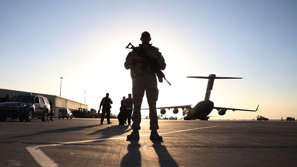 Американский солдат в аэропорту Кабула, 2013 год - 俄罗斯卫星通讯社