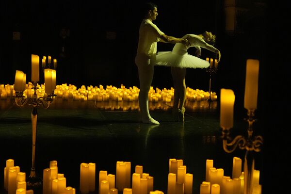 法國巴黎“莫加多”劇院上演《胡桃夾子》芭蕾舞劇。 - 俄羅斯衛星通訊社