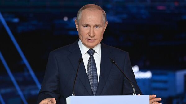 俄罗斯总统弗拉基米尔·普京出席全会 - 俄罗斯卫星通讯社