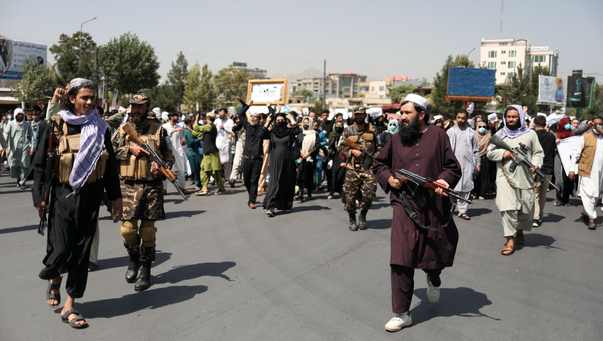 媒体援引阿富汗政府消息报道称，塔利班禁止在未事先获得司法部和内政部许可的情况下在阿富汗境内举行抗议活动 - 俄罗斯卫星通讯社, 1920, 09.09.2021