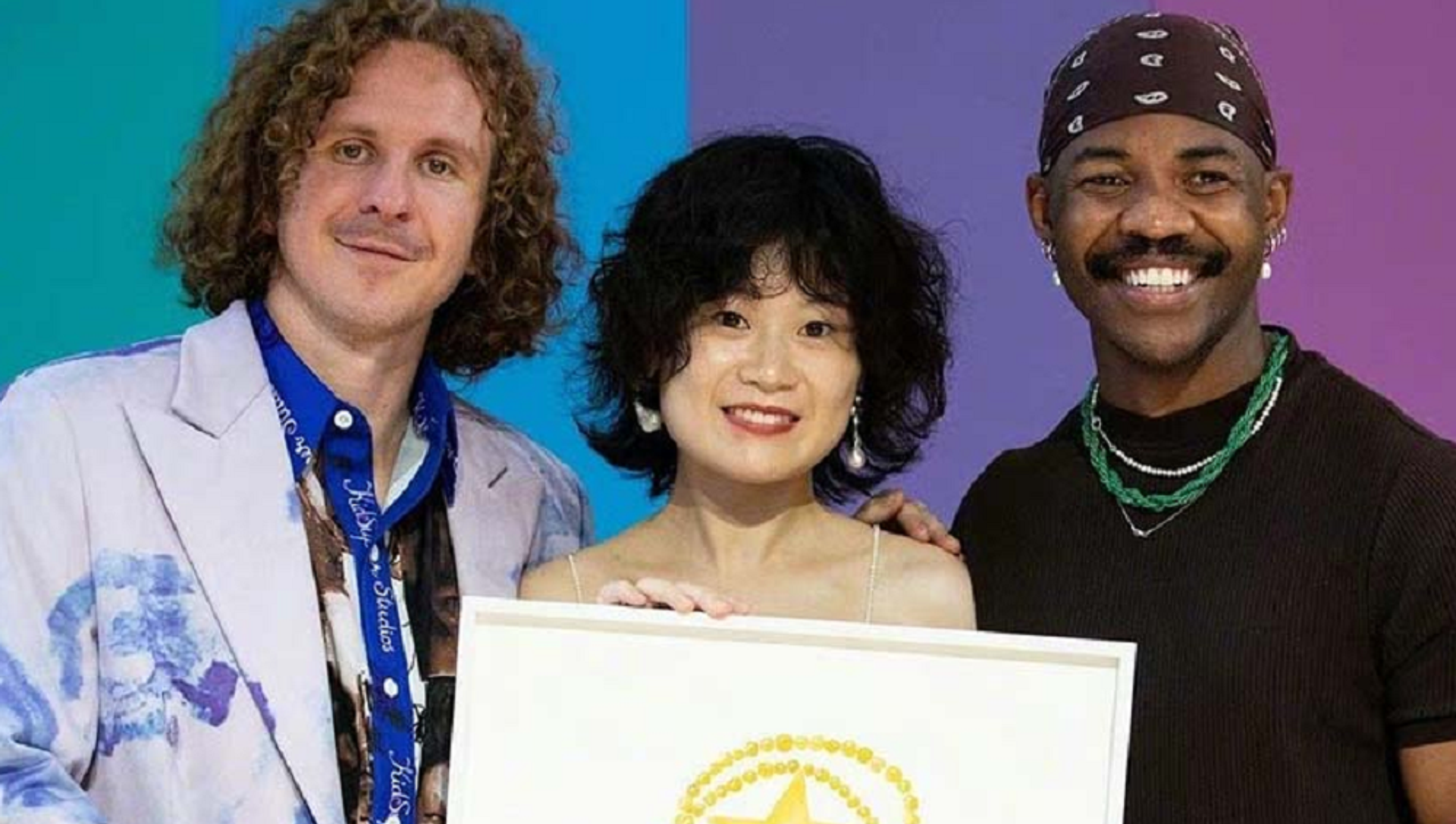 周睿荣获国际时尚大奖  - 俄罗斯卫星通讯社, 1920, 09.09.2021