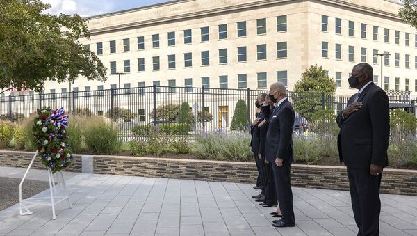 Дж. Байден возложил венок у Пентагона в память о жертвах 9/11 - 俄羅斯衛星通訊社