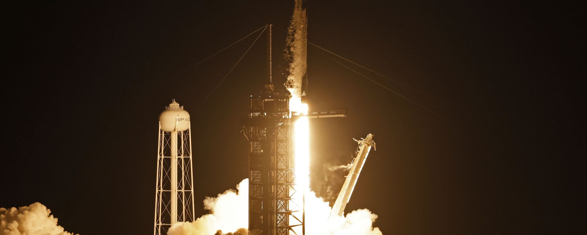 Запуск ракеты SpaceX Falcon 9 с мыса Канаверал - 俄羅斯衛星通訊社, 1920, 26.01.2022