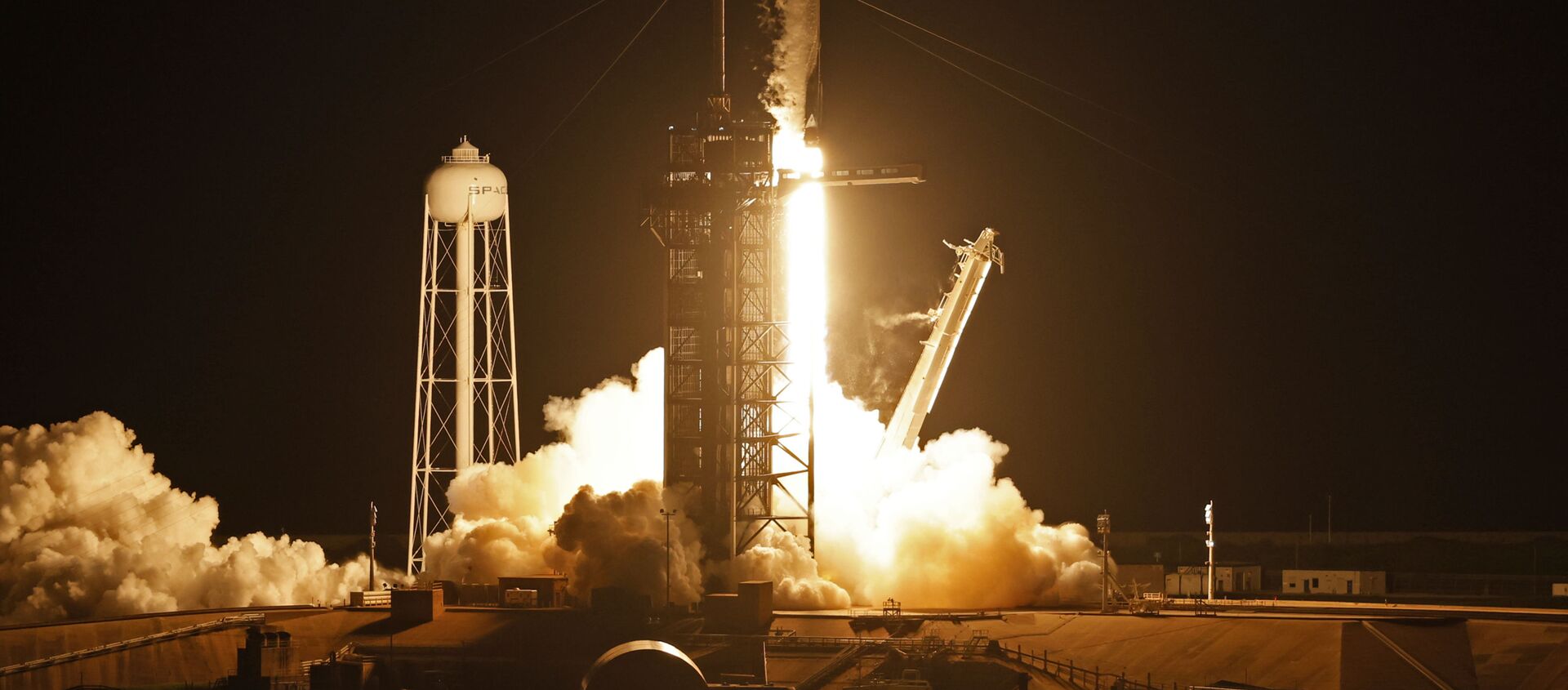 SpaceX公司发射把Starlink卫星送入轨道的猎鹰9号运载火箭 - 俄罗斯卫星通讯社, 1920, 13.11.2021