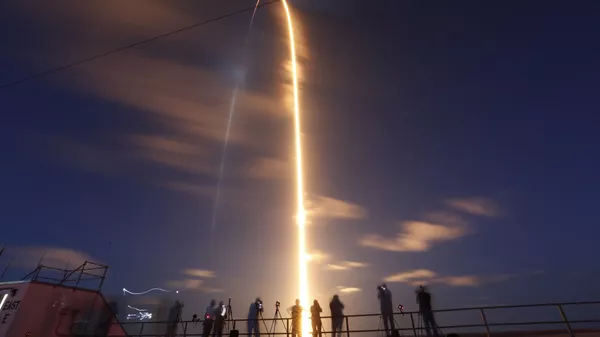 Запуск ракеты SpaceX Falcon 9 с мыса Канаверал, Флорида - 俄羅斯衛星通訊社