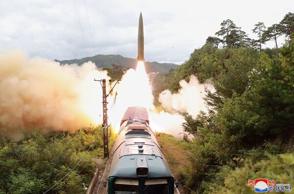 朝鮮試射鐵路機動導彈  - 俄羅斯衛星通訊社