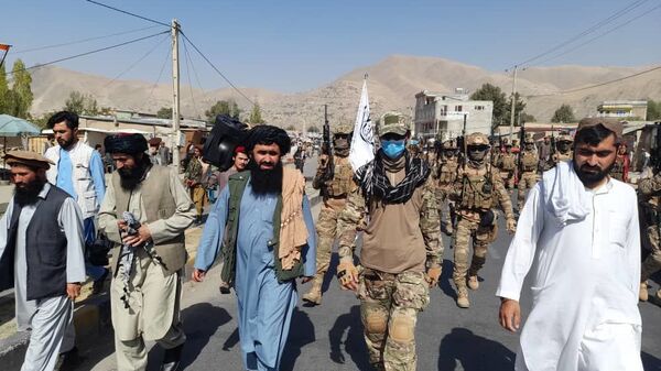Парад специального отряда талибов под названием Мансури в провинции Бадахшан - 俄羅斯衛星通訊社