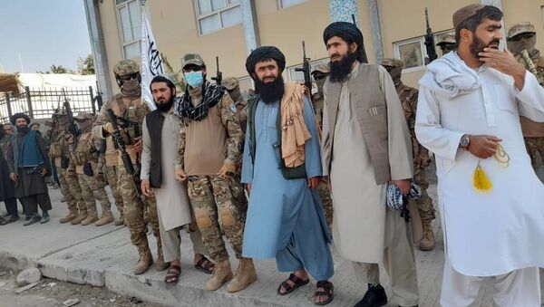 Парад специального отряда талибов под названием Мансури в провинции Бадахшан - 俄罗斯卫星通讯社