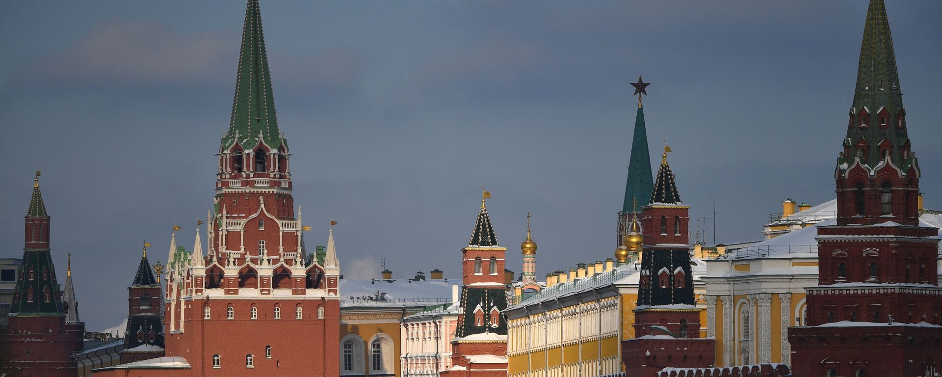 Вид на башни Московского Кремля - 俄罗斯卫星通讯社, 1920, 28.09.2021