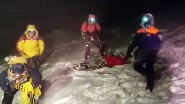 Спасение альпинистов на Эльбрусе - 俄罗斯卫星通讯社