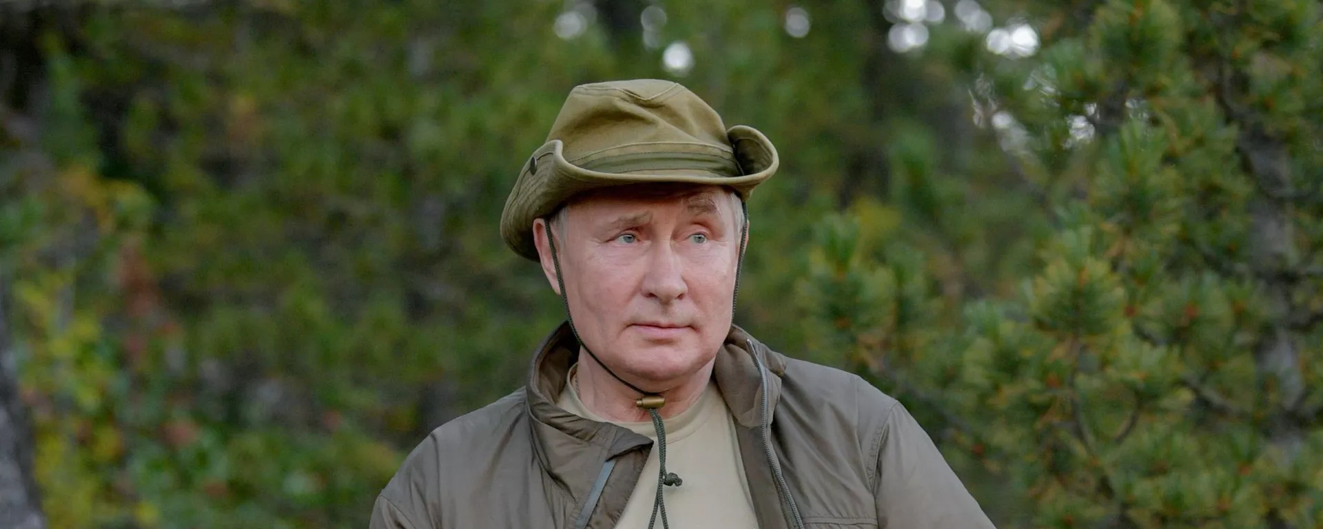 Президент РФ Владимир Путин во время прогулки в тайге - 俄羅斯衛星通訊社, 1920, 25.10.2021
