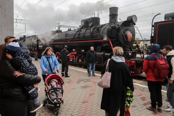  礦水城舉辦蒸汽機車巡展 - 俄羅斯衛星通訊社