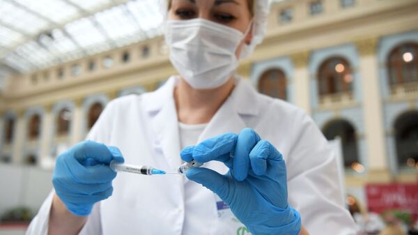 接种俄”卫星V”疫苗一年后志愿者抗体水平仍然很高 - 俄罗斯卫星通讯社